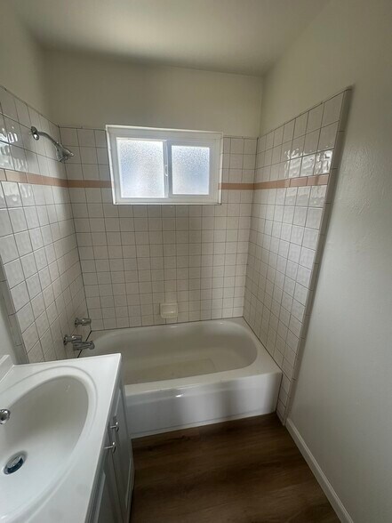 More Photos Of 922 L St, Sanger Apartments For Sale