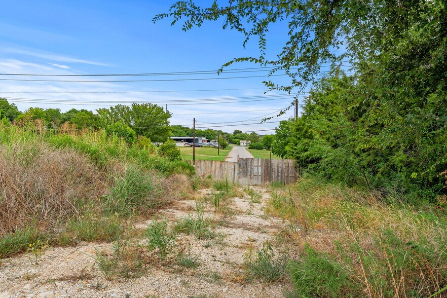 More Photos Of 1800 Logan St, Fort Worth Land For Sale