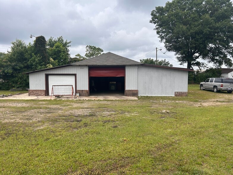 Primary Photo Of 27348 NC Highway 125, Scotland Neck Auto Repair For Sale