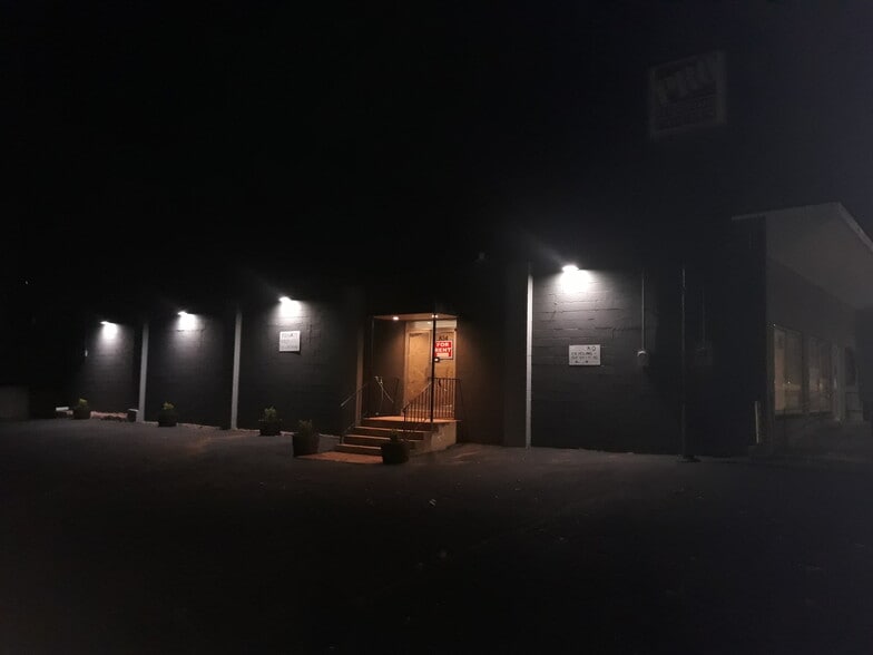 More Photos Of 834 Lemay Ferry Rd, Saint Louis Convenience Store For Lease