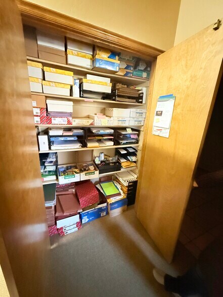 More Photos Of 417 W 18th St, Edmond Unknown For Lease