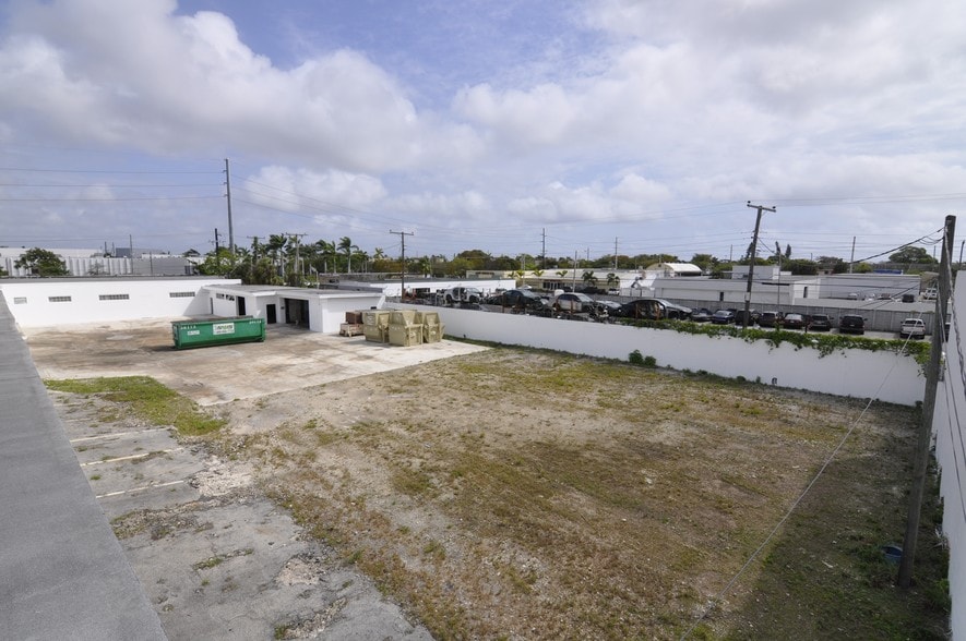 More Photos Of 842 NW 7th Ter, Fort Lauderdale Warehouse For Sale