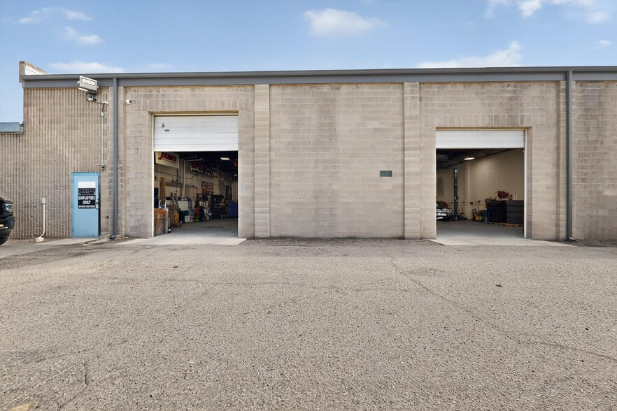 More Photos Of 2105 Aztec Rd NE, Albuquerque Warehouse For Sale