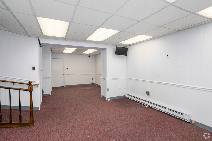 More Photos Of 332-334 High St, Burlington Office For Lease