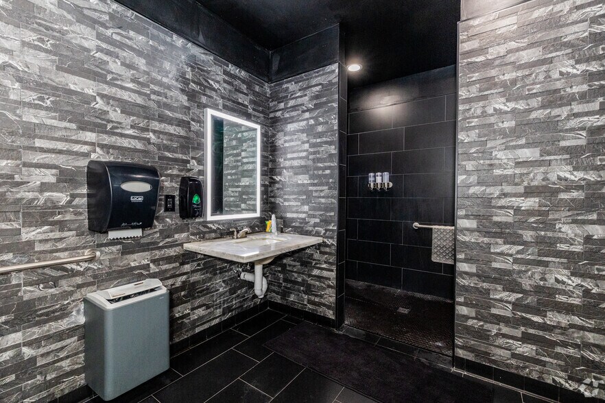 More Photos Of 3565-3589 Industrial Dr, Santa Rosa Unknown For Lease