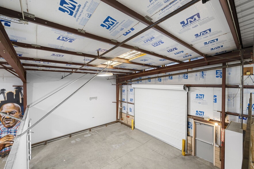 More Photos Of 13410 Waco St, Baldwin Park Manufacturing For Lease