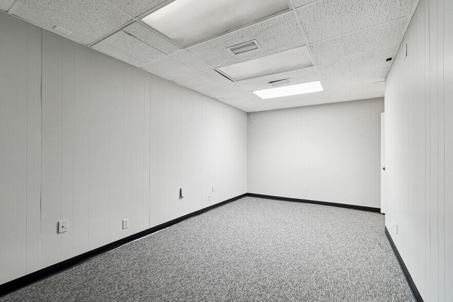 More Photos Of 715 McDuff Ave, Jacksonville Storefront Retail Residential For Sale