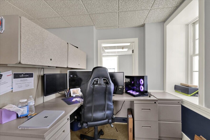 More Photos Of 879 Fritztown Rd, Sinking Spring Office For Lease