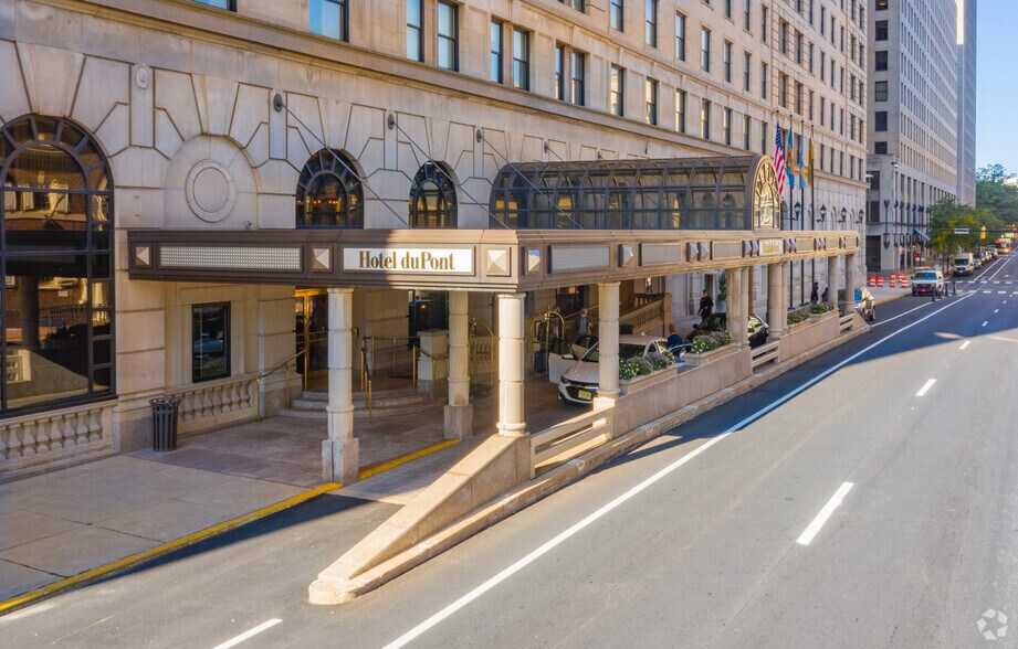 More Photos Of 42 W 11th St, Wilmington Hotel For Lease