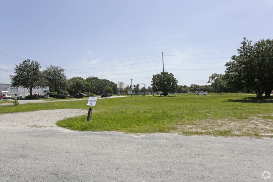Primary Photo Of 2021-2099 Airport Rd, Plant City Land For Lease
