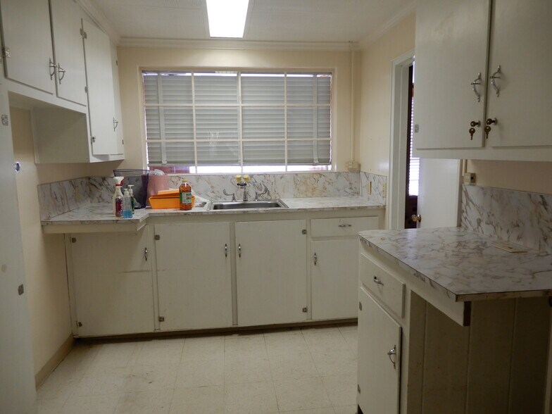 More Photos Of 5073 Carolina Hwy, Denmark Office For Sale