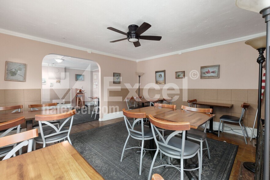 More Photos Of 2862 Santa Clara Dr, Santa Clara Restaurant For Sale