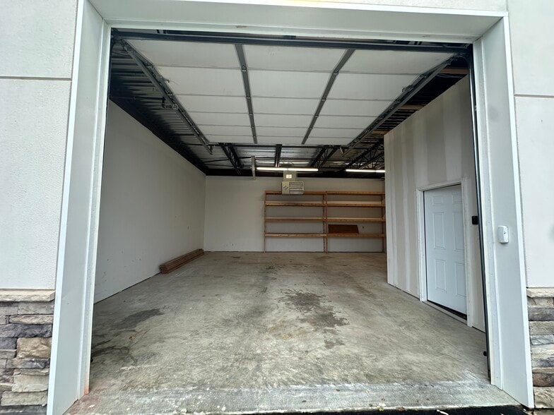 More Photos Of 775-779 Long Island Ave, Deer Park Office For Lease