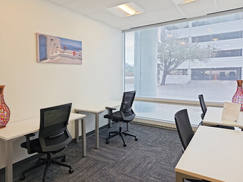More Photos Of 40 NE Loop 410, San Antonio Coworking Space