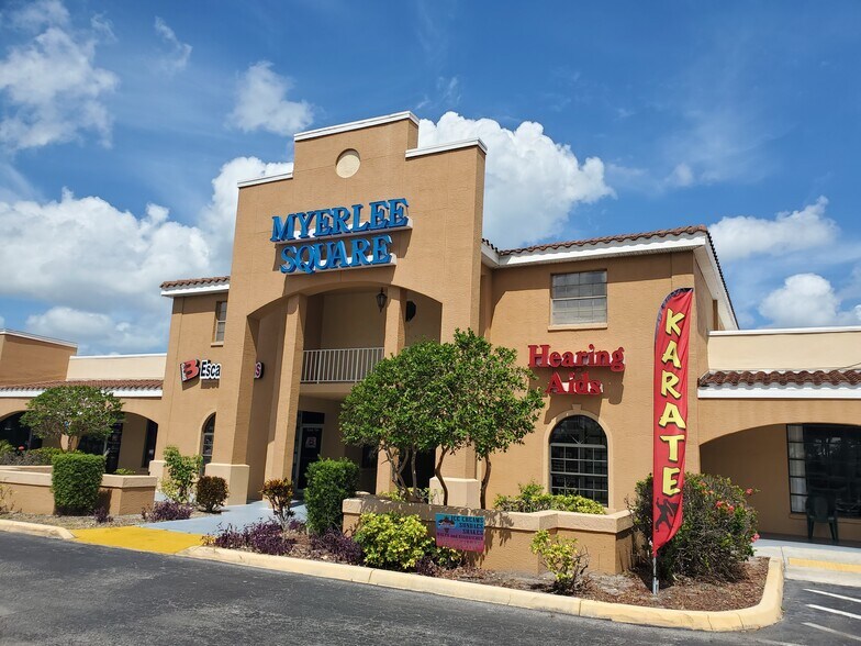 More Photos Of 7050 Winkler Rd, Fort Myers Restaurant For Lease
