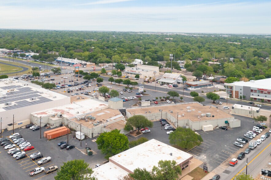 More Photos Of 5800 Burnet Rd, Austin Unknown For Lease