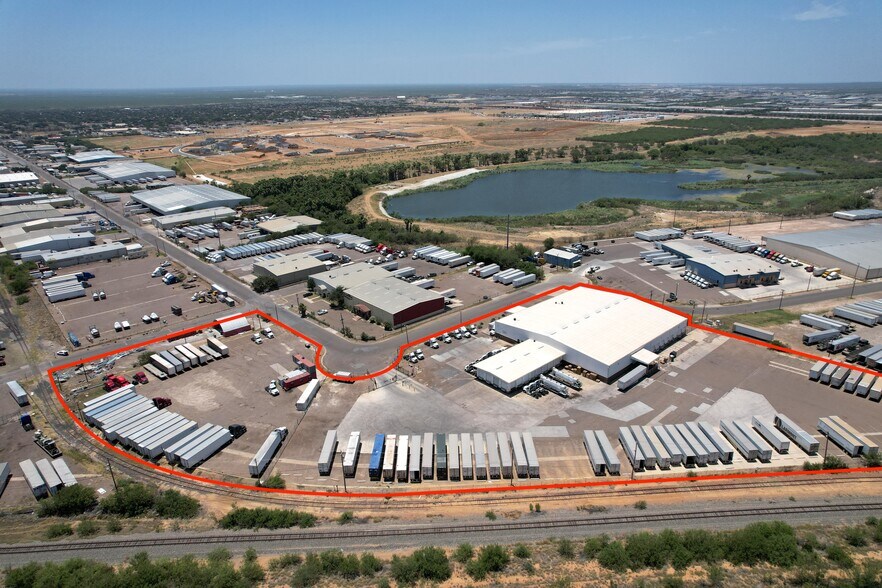 More Photos Of 8900 San Gabriel Dr, Laredo Truck Terminal For Lease