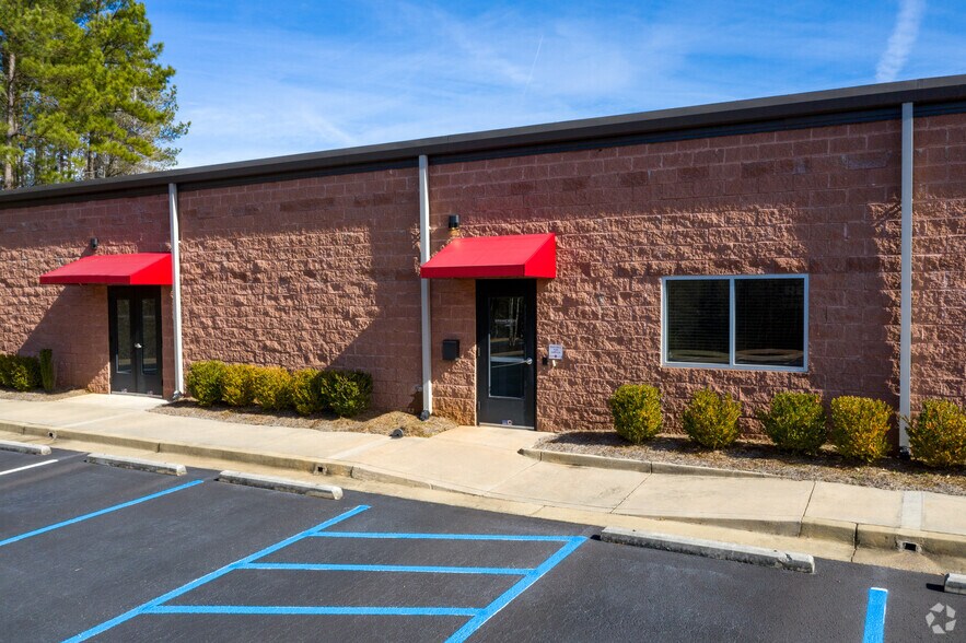 More Photos Of 95 Newnan South Industrial Dr, Newnan Truck Terminal For Lease