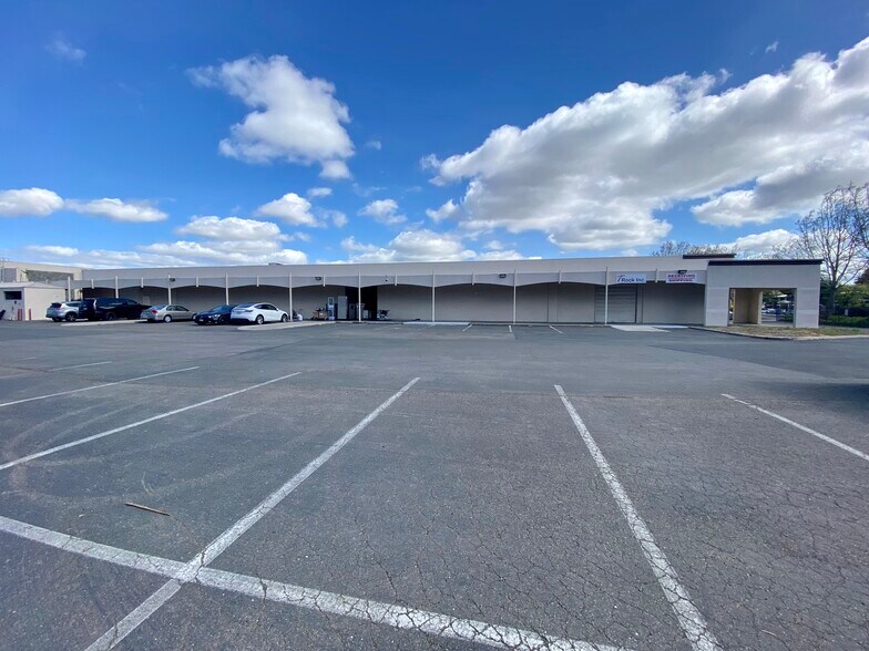 More Photos Of 35201-35233 Newark Blvd, Newark Unknown For Lease