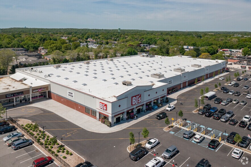 More Photos Of 6500-6566 Jericho Turnpike, Commack Unknown For Lease