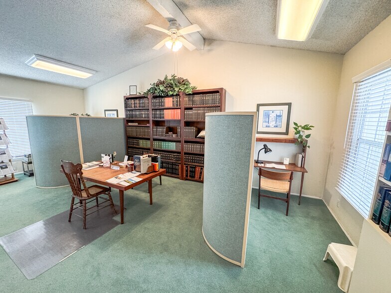 More Photos Of 224 Main St, Seal Beach Storefront For Lease