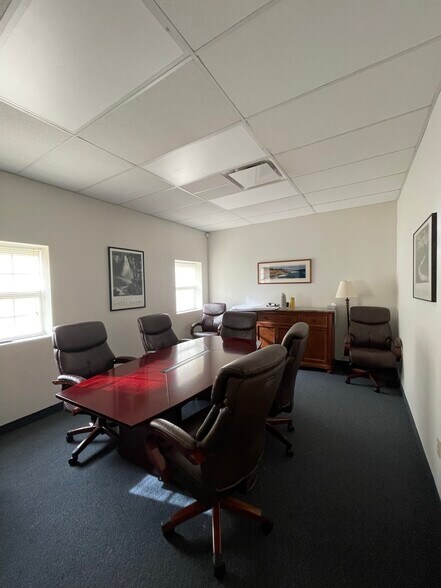 More Photos Of 655 Riverside St, Portland Warehouse For Lease