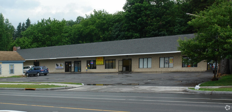 More Photos Of 25 E Main St, Morrisville Freestanding For Lease