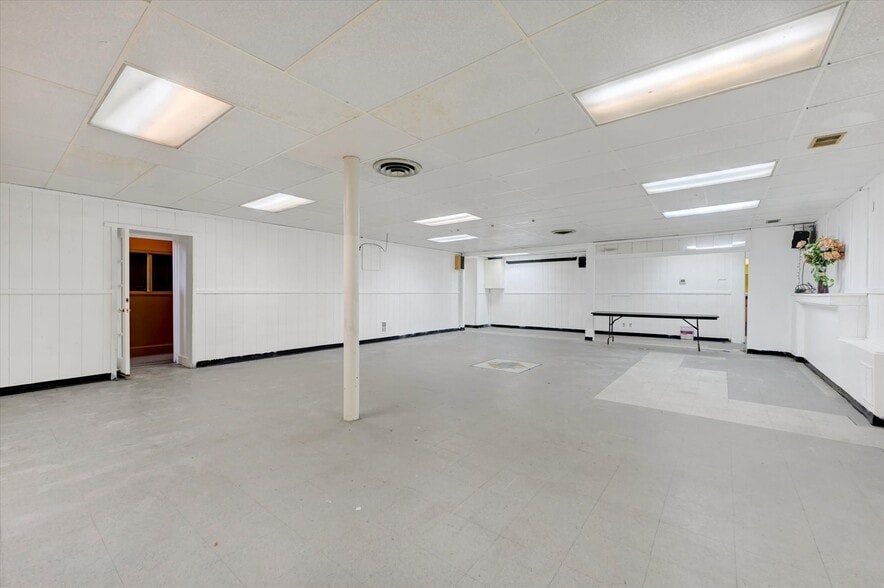 More Photos Of 2024 Gwynn Oak Ave, Baltimore Religious Facility For Sale