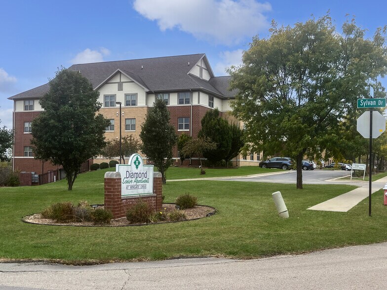 More Photos Of 1401 Wingate Dr, Dubuque Apartments For Sale