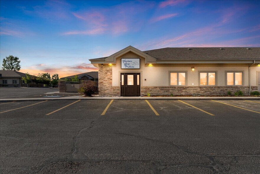 More Photos Of 4100-4140 Laramie St, Cheyenne Medical For Sale