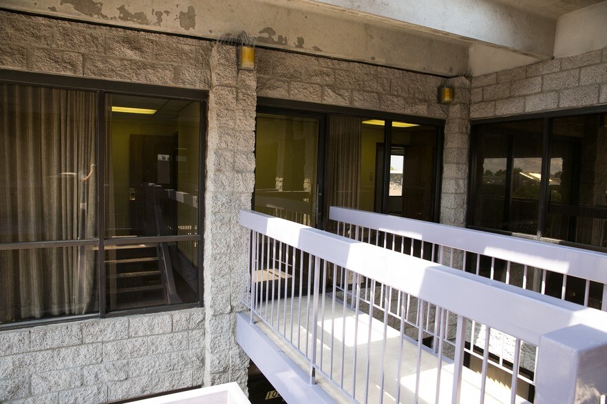 More Photos Of 165 E Southern Ave, Mesa Loft Creative Space For Lease