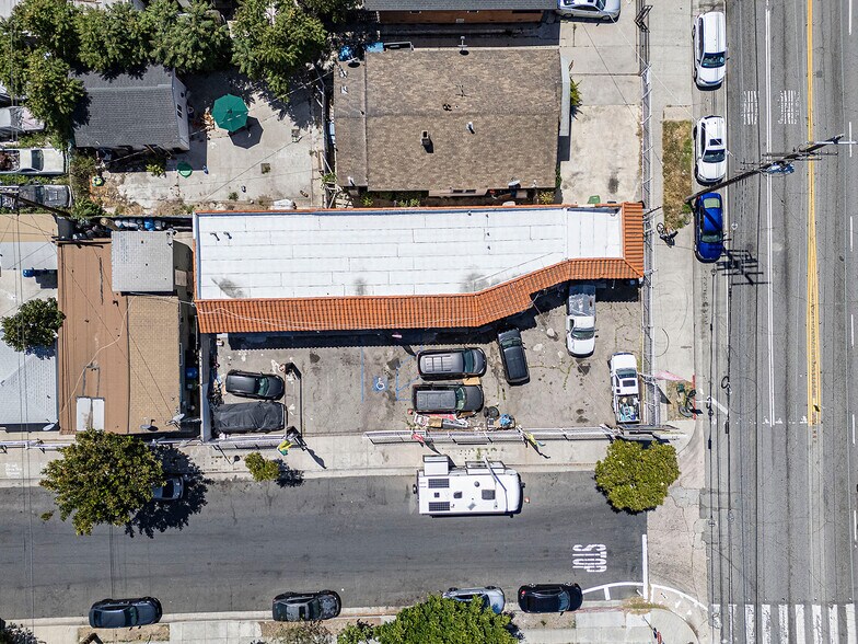 More Photos Of 6500 S Hoover St, Los Angeles General Retail For Sale