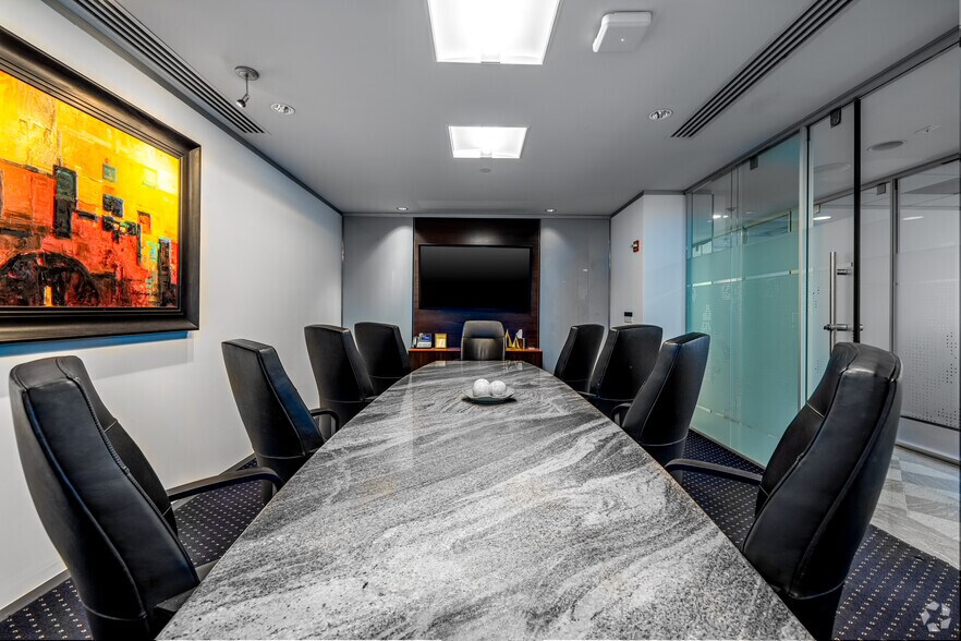 More Photos Of 1330 Avenue of the Americas, New York Coworking Space