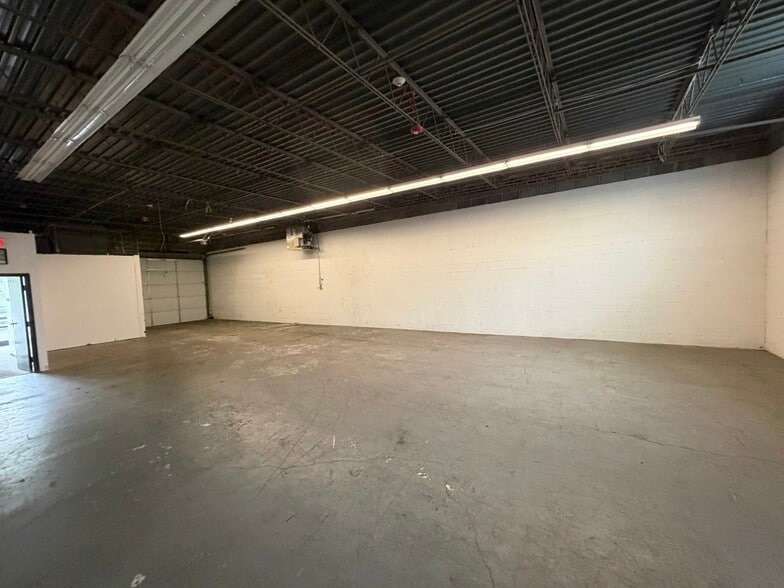 More Photos Of 4800-4824 W 129th St, Alsip Warehouse For Lease