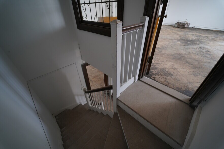 More Photos Of 242 State St, Hackensack Freestanding For Lease