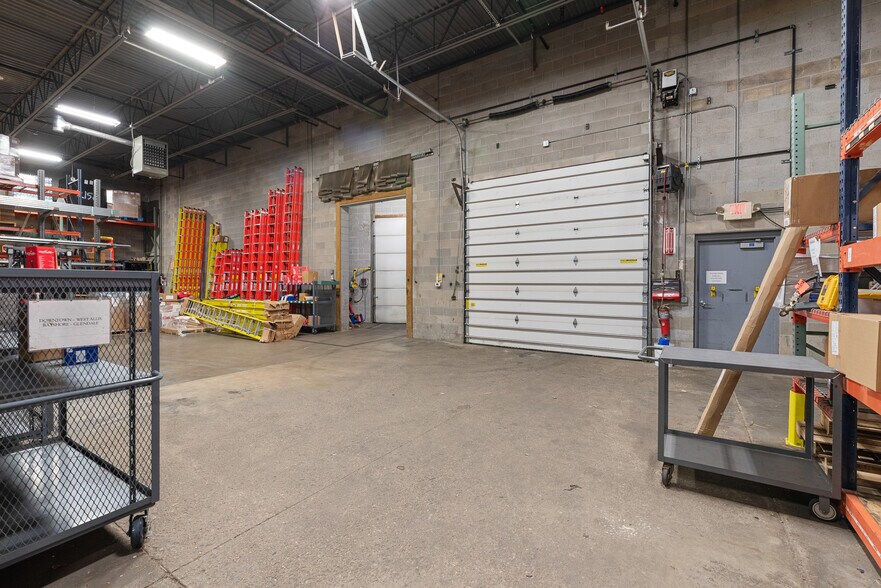 More Photos Of W223N609 Saratoga Dr, Waukesha Light Distribution For Sale