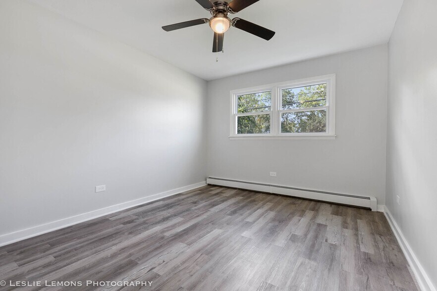 More Photos Of 7653 S Roberts Rd, Bridgeview Apartments For Sale