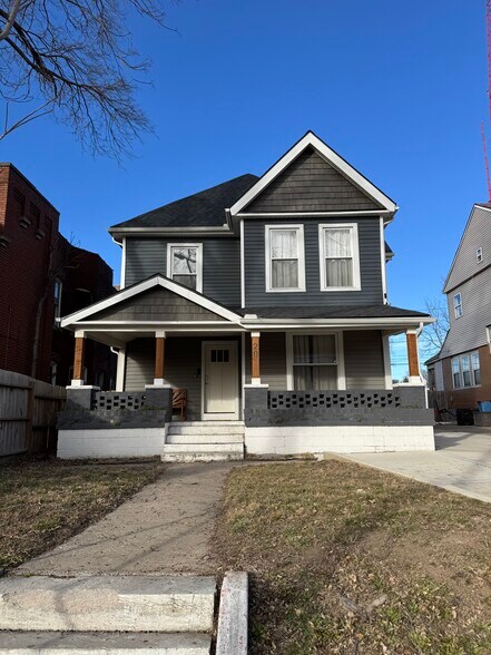 More Photos Of , Blue Springs Specialty For Sale