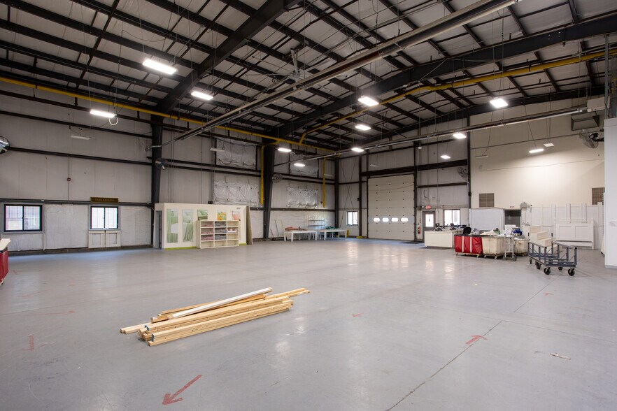 More Photos Of 125 Pecks Rd, Pittsfield Warehouse For Sale