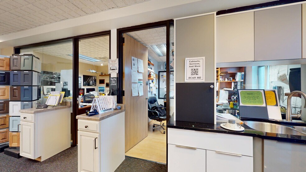 More Photos Of 39 S Milwaukee Ave, Wheeling Medical For Sale