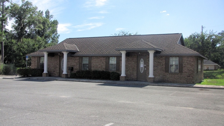 Primary Photo Of 2010 NE 14th St, Ocala Medical For Sale