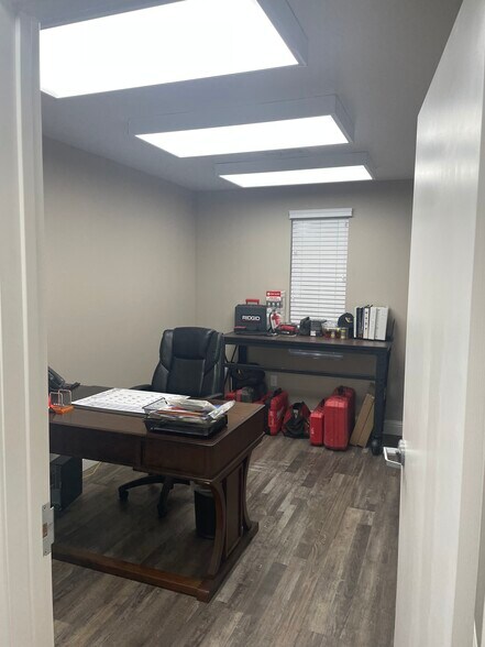 More Photos Of 5259 Jerusalem Ct, Modesto Warehouse For Lease