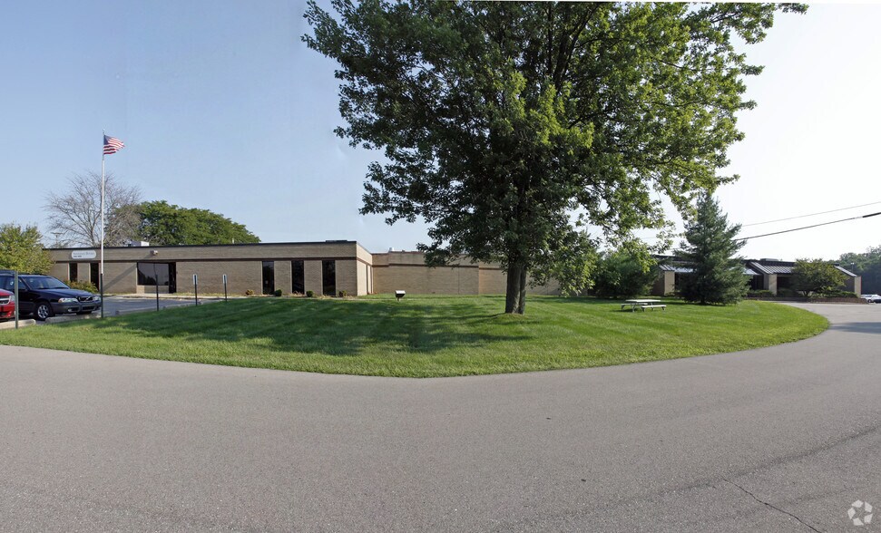 More Photos Of 100-102 N Staebler Rd, Ann Arbor Manufacturing For Lease