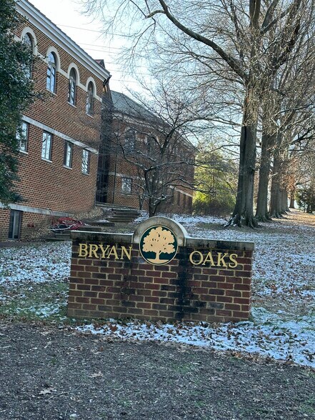 More Photos Of 4801 Hermitage Rd, Richmond Office For Lease