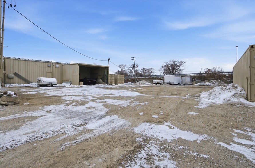 More Photos Of 20620 Burl Ct, Joliet Warehouse For Sale