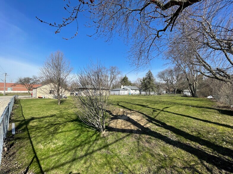 More Photos Of 511 Rockland Rd, Lake Bluff Land For Sale
