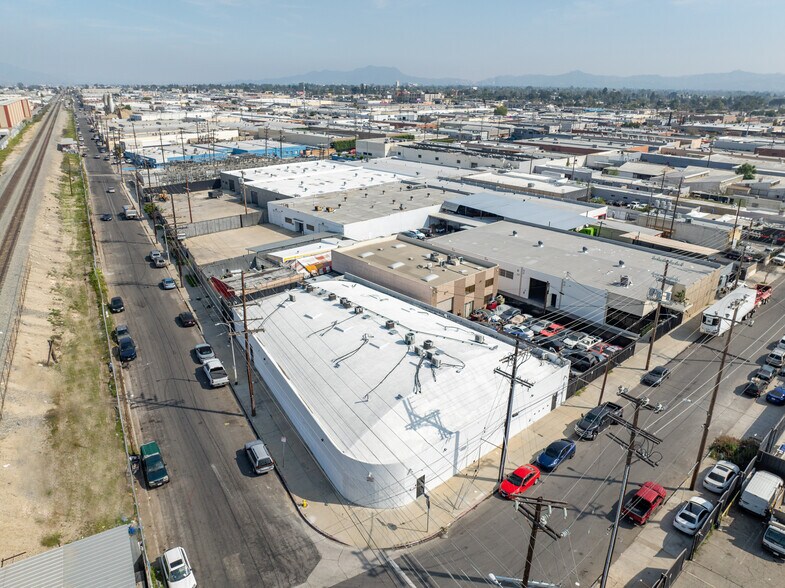 Primary Photo Of 7460 Varna Ave, North Hollywood Manufacturing For Sale