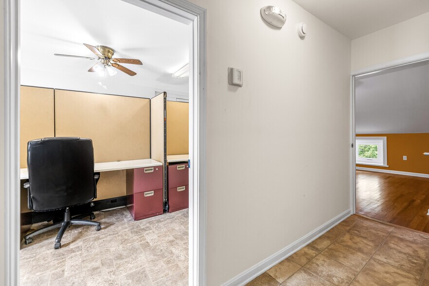 More Photos Of 410 Main St, Reisterstown Medical For Lease