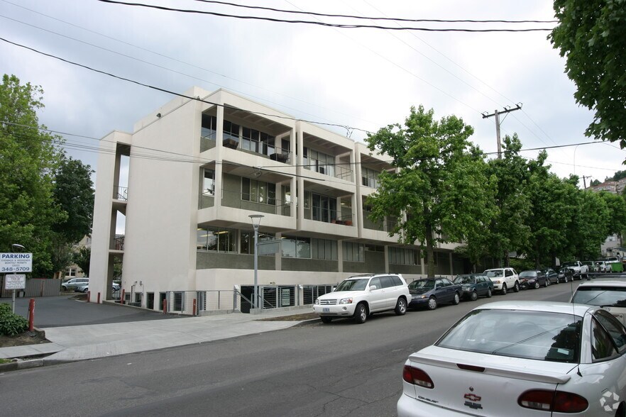 More Photos Of 2250 NW Flanders St, Portland Medical For Lease