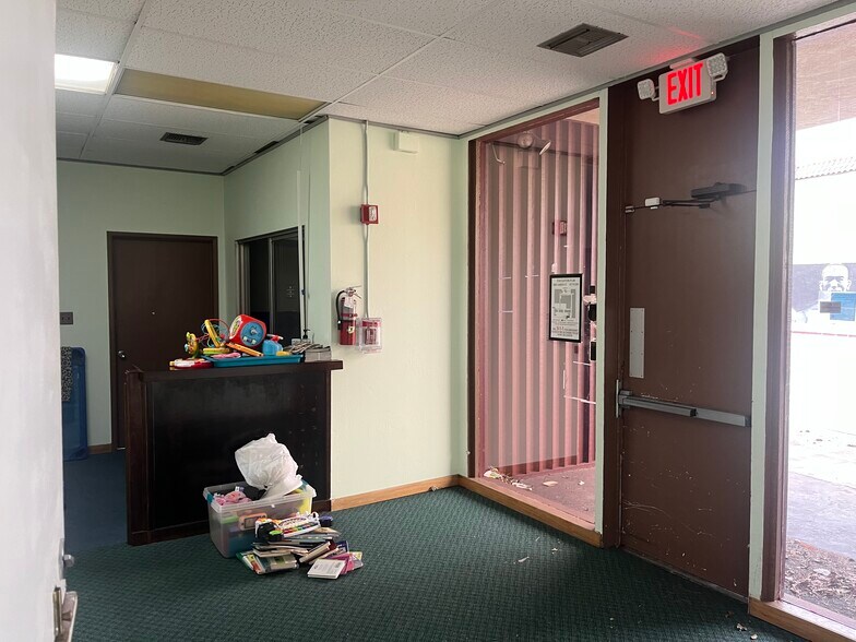 More Photos Of 5909 Camden St, Oakland Daycare Center For Sale